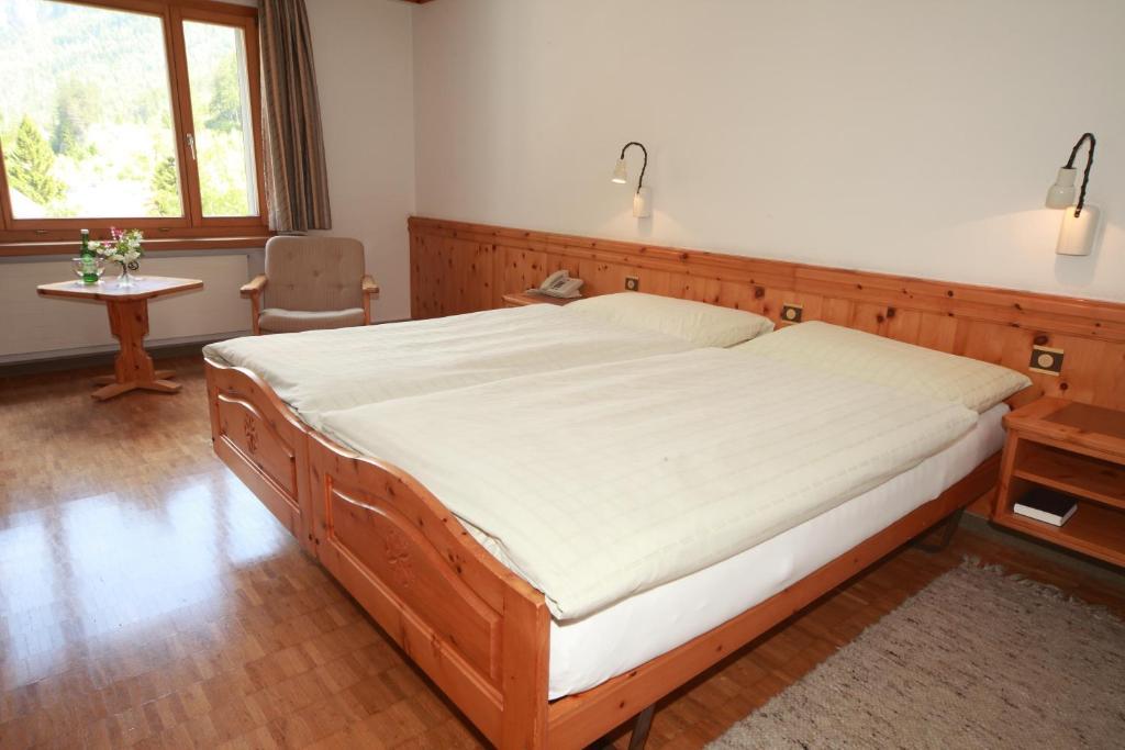 Hotel Albula&Julier Tiefencastel Zimmer foto